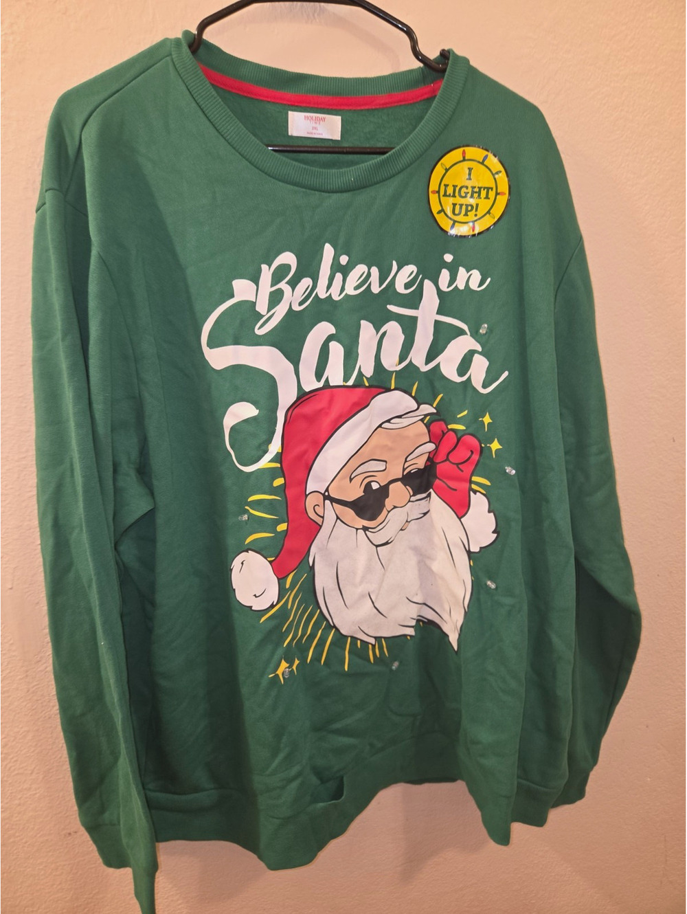 Holiday Time Men’s 2XL Green Santa Light Up Graphic Crewneck Pullover Sweatshirt
